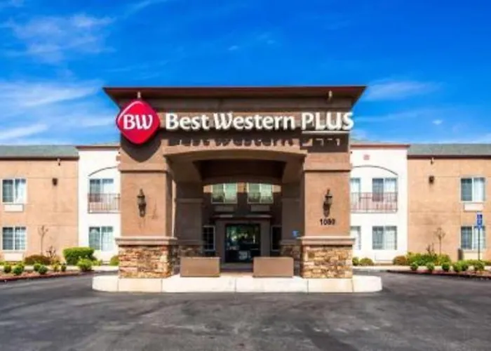 Best Western Plus Twin View Inn & Suites