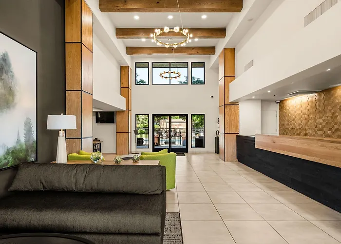 Pets Allowed Hotel Oxford Suites Redding